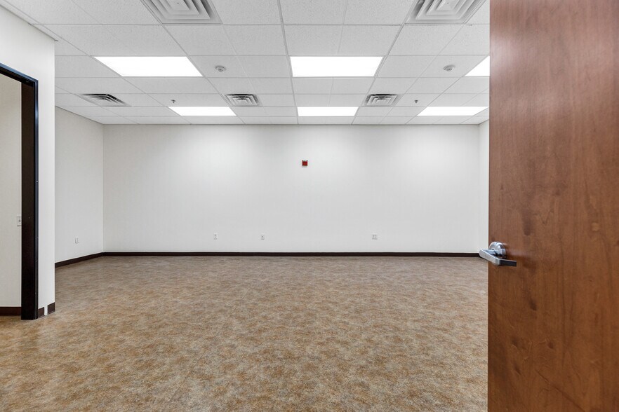 More Photos Of 15405 N 99th Ave, Sun City Medical For Lease