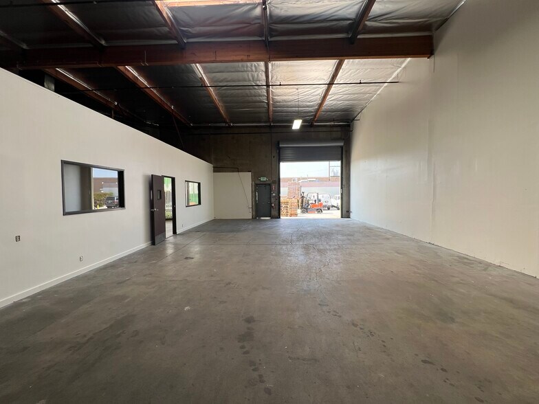 More Photos Of 4459 Rowland Ave, El Monte Warehouse For Lease