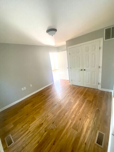 More Photos Of 809 Hanson St, Salisbury Multifamily For Sale