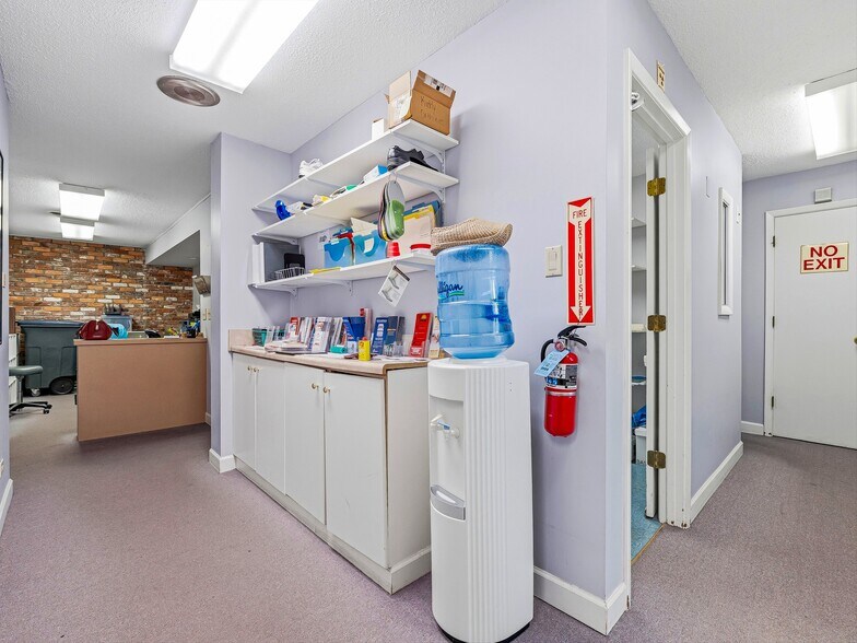More Photos Of 5 Doctors Park, Asheville Medical For Lease