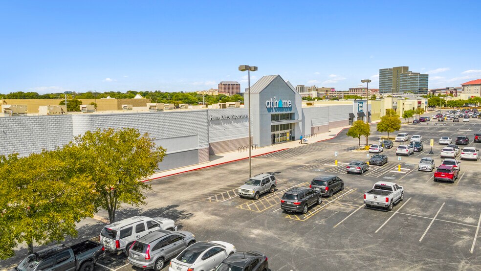 More Photos Of 8421 Hwy 281, San Antonio Unknown For Sale