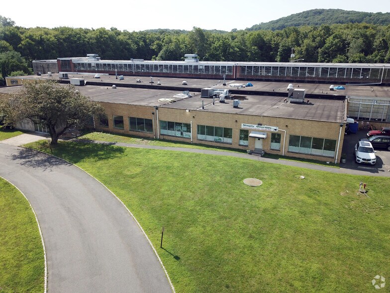 More Photos Of 220 Franklin Rd, Randolph Warehouse For Lease