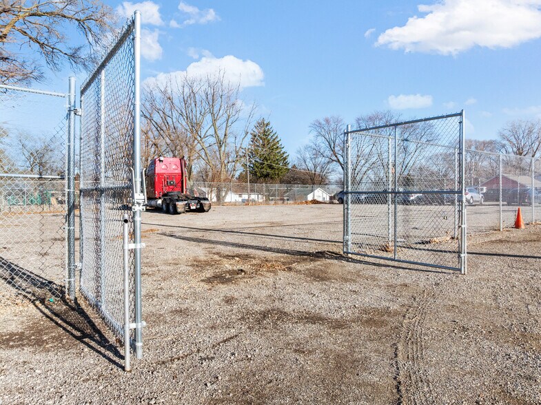 More Photos Of 2427 Plainfield Rd, Joliet Land For Lease