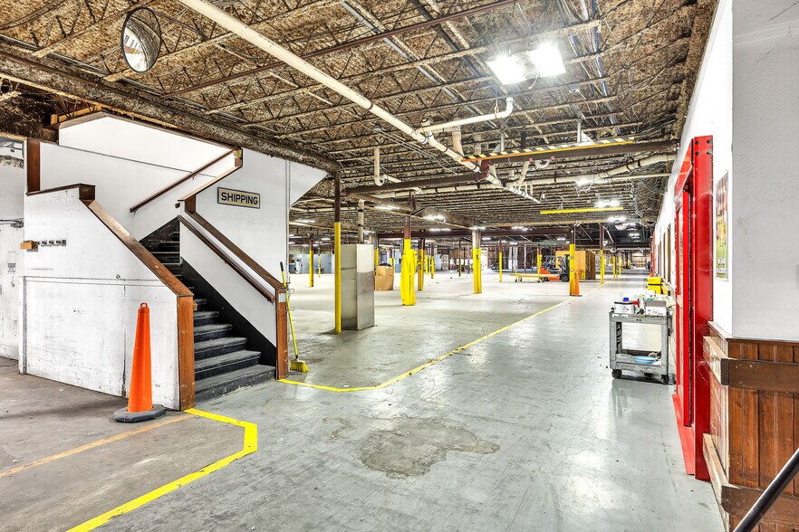 More Photos Of 4242 Baldwin Blvd, Corpus Christi Manufacturing For Sale