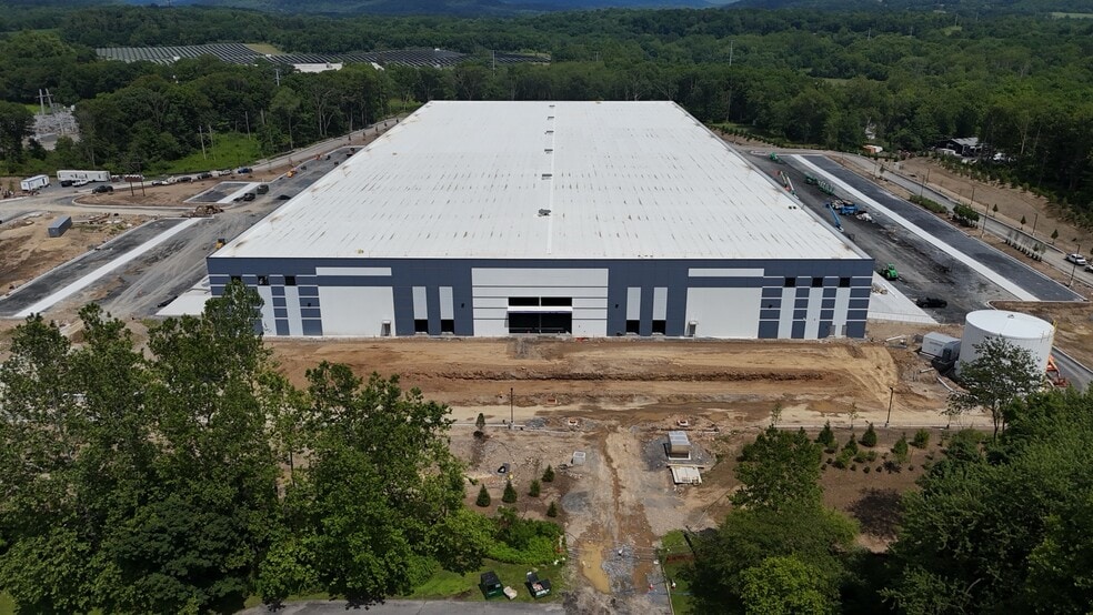 More Photos Of 120 Manunka Chunk Road, Belvidere Distribution For Lease