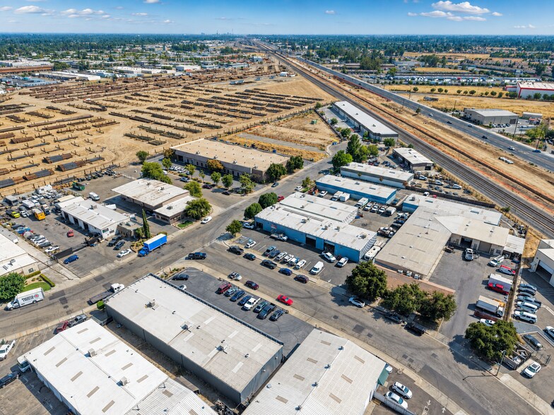 More Photos Of 4567 N Bendel Ave, Fresno Service For Lease