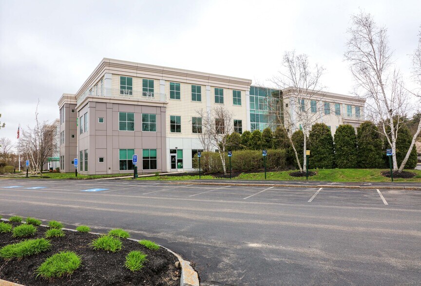 More Photos Of 70 Gray Rd, Falmouth Office For Sale