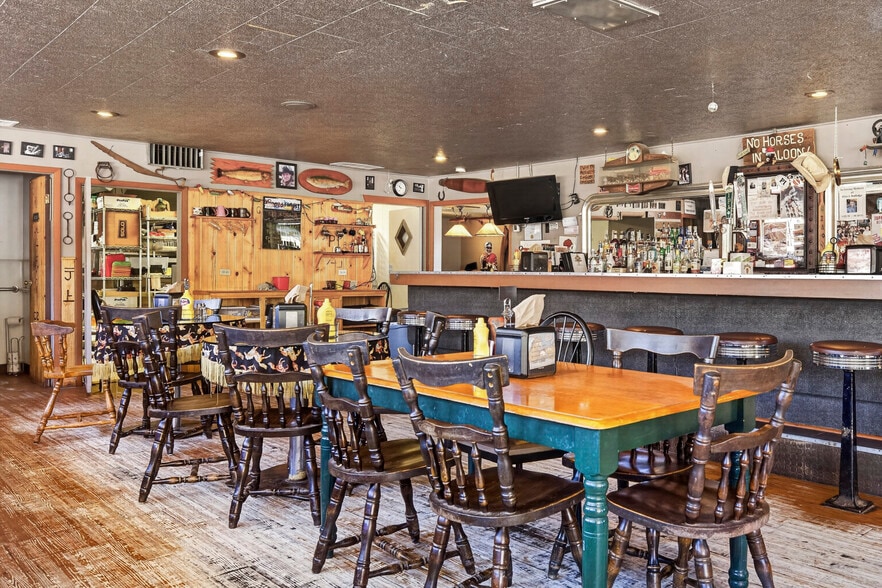 More Photos Of 146 1st Ave, Parshall Bar For Sale