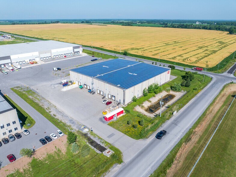 More Photos Of 832 Burton Rd, Ottawa Warehouse For Lease