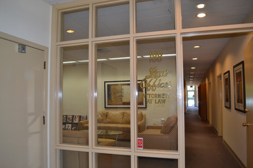 More Photos Of 2007 W Hedding St, San Jose Office For Lease