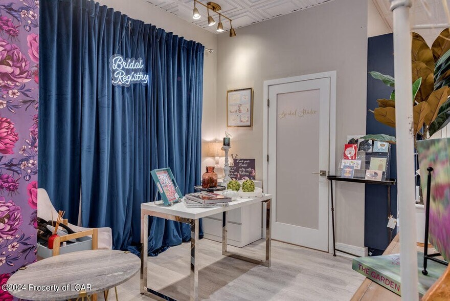 More Photos Of 447 Market St, Kingston Freestanding For Sale