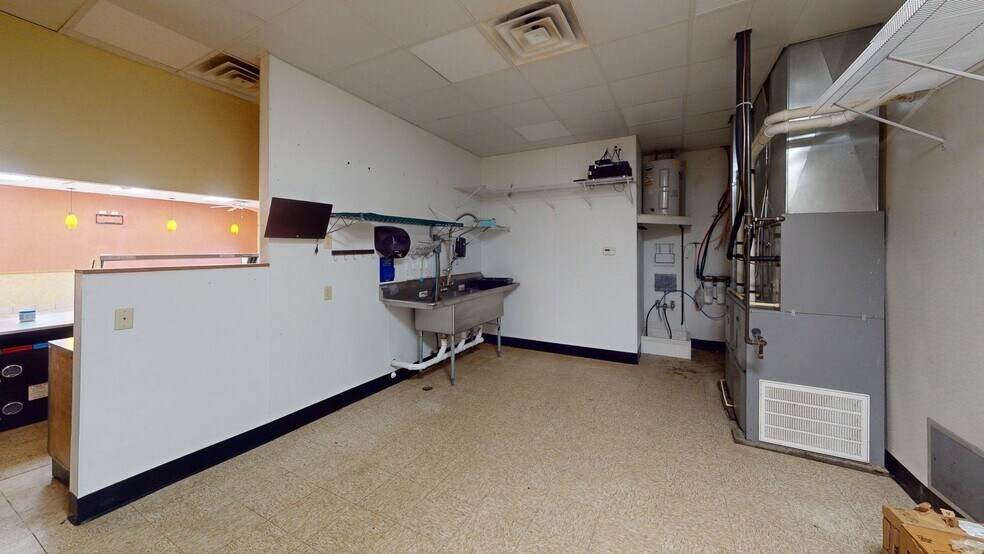 More Photos Of 381 IL-121, Bethany Restaurant For Sale