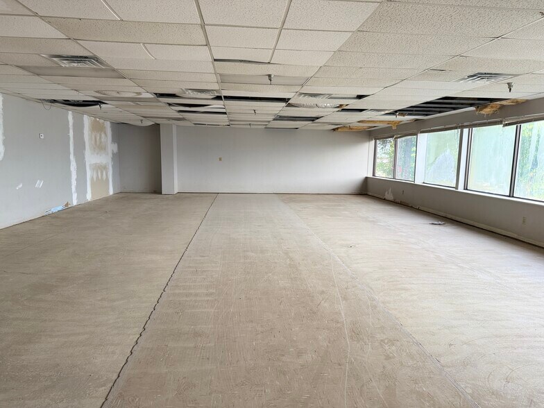 More Photos Of 10624 Dutchtown Rd, Knoxville Flex For Sale