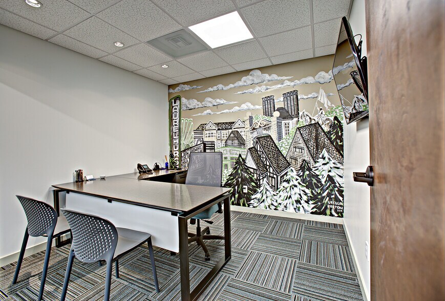 More Photos Of 0110 SW Bancroft St, Portland Office For Lease