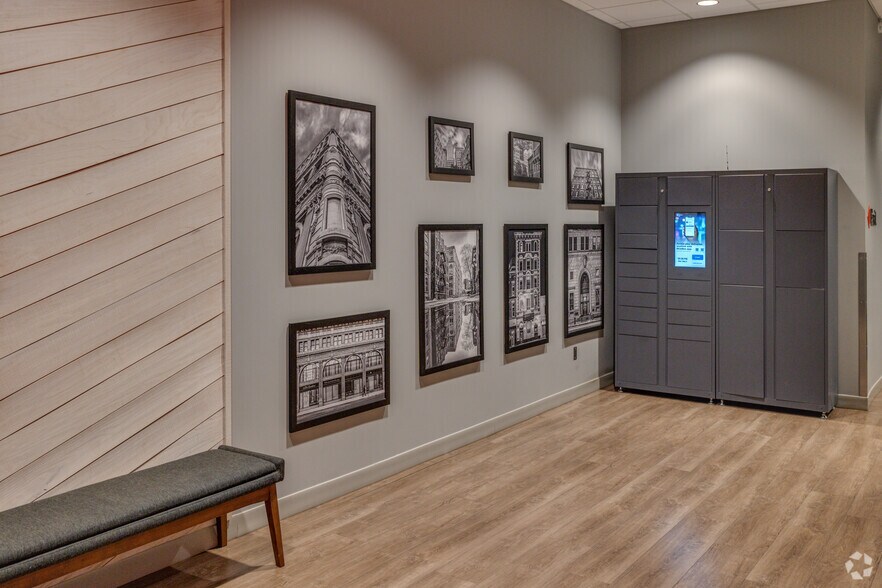 More Photos Of 233 Kennedy St, Winnipeg Apartments For Lease