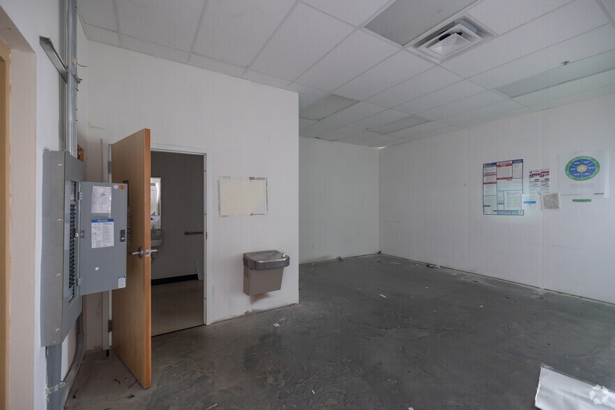 More Photos Of 203 Cedar Springs Rd, Spartanburg Unknown For Lease