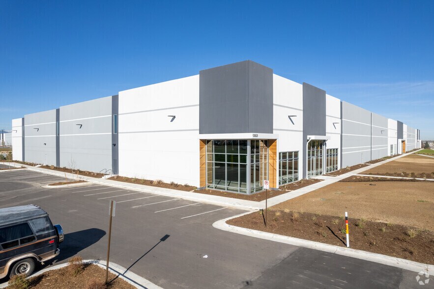 Primary Photo Of 12625 Lafayette St, Thornton Warehouse For Lease