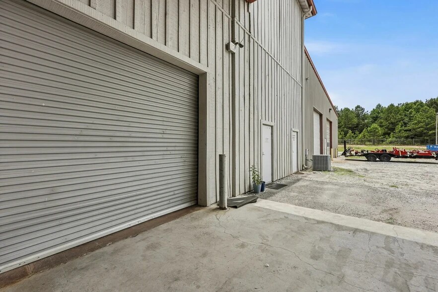 More Photos Of 4336 Cornelia Hwy, Lula Freestanding For Lease