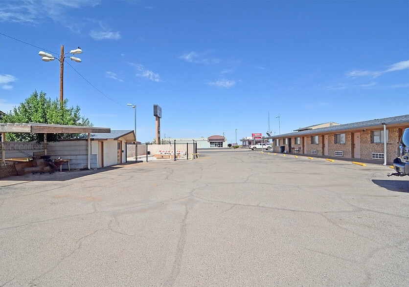 More Photos Of 2224 N White Sands Blvd, Alamogordo Hotel For Sale