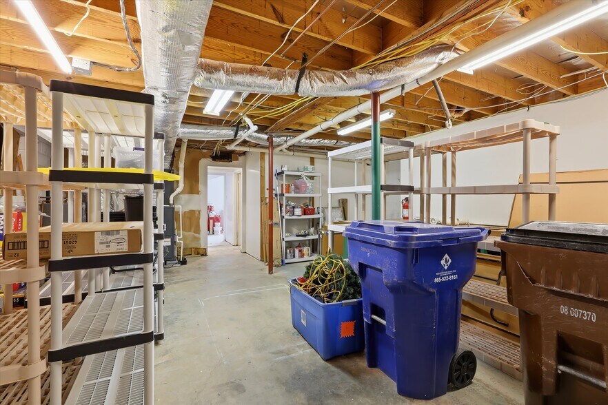 More Photos Of 9229 Middlebrook Pike, Knoxville Specialty For Sale