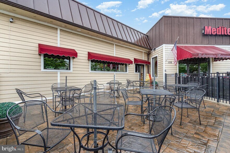 More Photos Of 132 W Main St, Westminster Restaurant For Sale