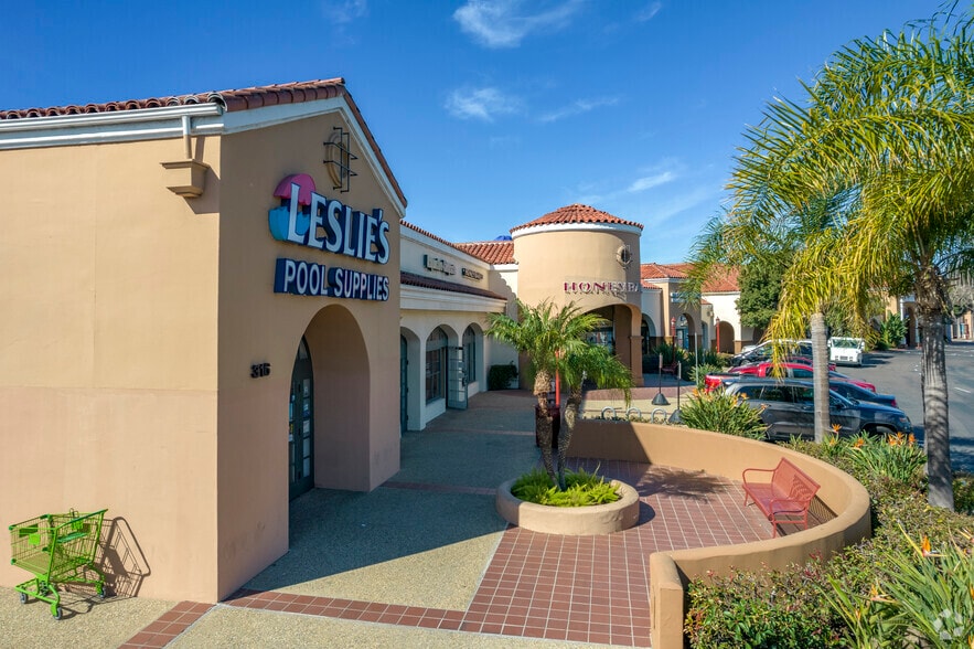 More Photos Of 390 E H St, Chula Vista Unknown For Lease