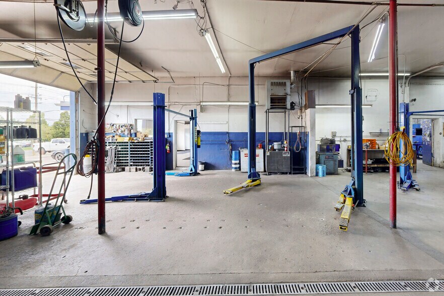 More Photos Of 2755 W Hampden Ave, Englewood Industrial For Sale