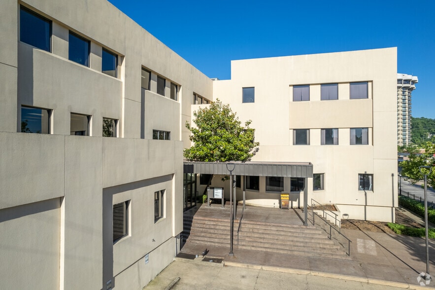 More Photos Of 525 W 5th St, Covington Office For Sale