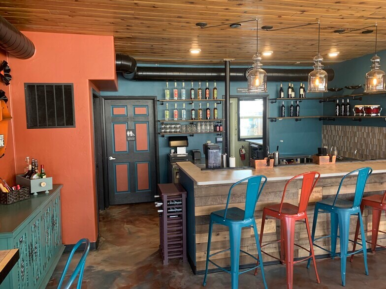 More Photos Of 121 W Midland Ave, Woodland Park Restaurant For Lease