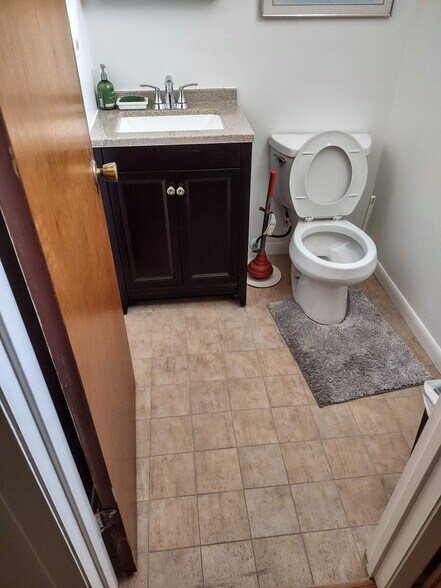 More Photos Of 2727-2731 W Touhy Ave, Chicago Office Residential For Sale