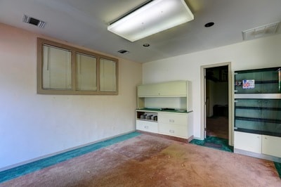 More Photos Of 637 2nd Ln, Vero Beach Flex For Sale