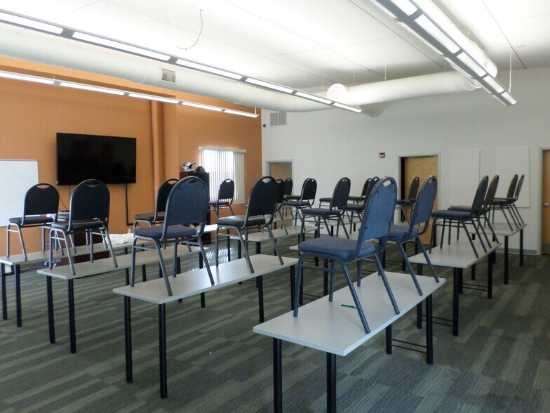 More Photos Of 1401 N Keyser Ave, Scranton Office For Sale