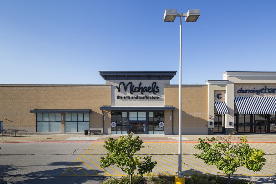 More Photos Of 40-200 Mannheim Rd, Hillside Unknown For Lease