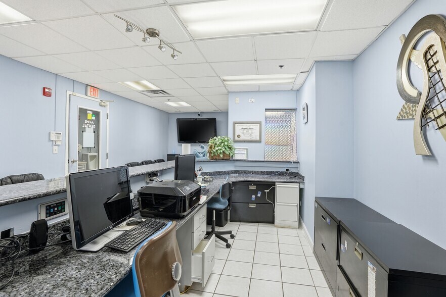 More Photos Of 2071 Irving Park Rd, Hanover Park Medical For Sale