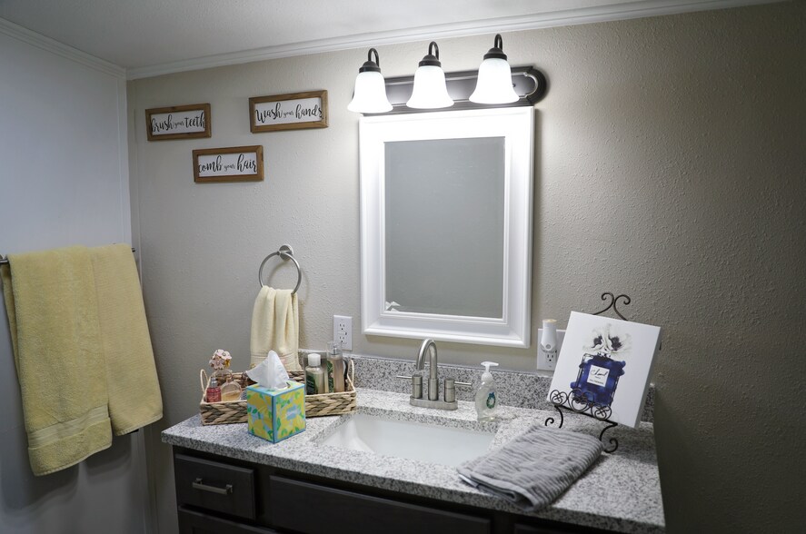 More Photos Of 505 Bub Hayner Rd, Karnack Apartments For Sale