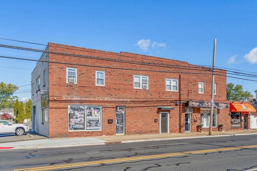 More Photos Of 625 Bound Brook Rd, Middlesex Freestanding For Sale