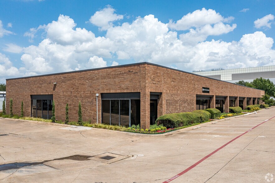 More Photos Of 3150 Premier Dr, Irving Unknown For Lease