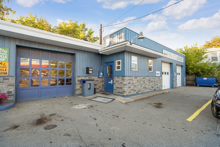 More Photos Of 1907 Van Vranken Ave, Schenectady Auto Repair For Sale