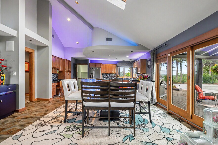 More Photos Of 7291 Stone Rd, Medina Office For Sale