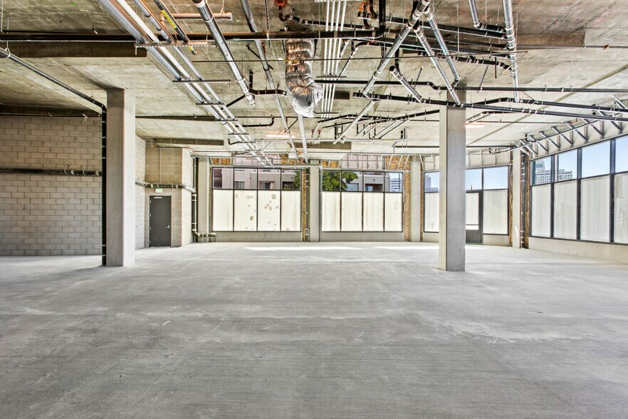 More Photos Of 107 S Hewitt St, Los Angeles Apartments For Lease