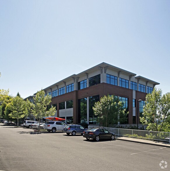 More Photos Of 1800 Blankenship Rd, West Linn Unknown For Lease