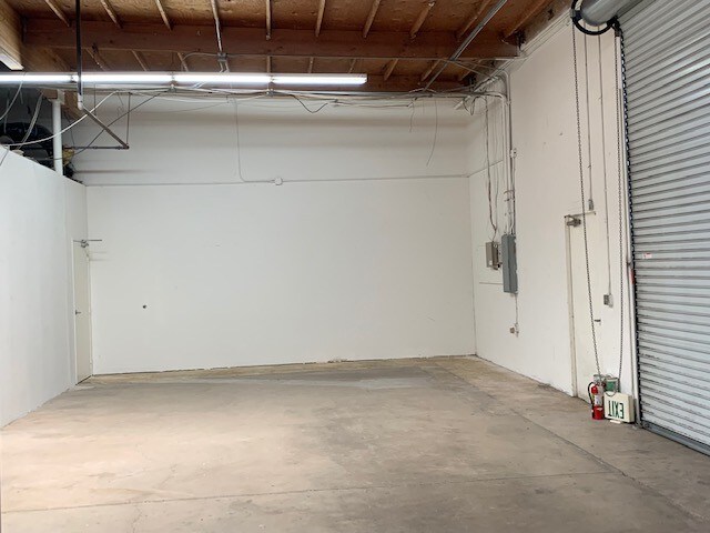 More Photos Of 23461 Ridge Route Dr, Laguna Hills Unknown For Lease