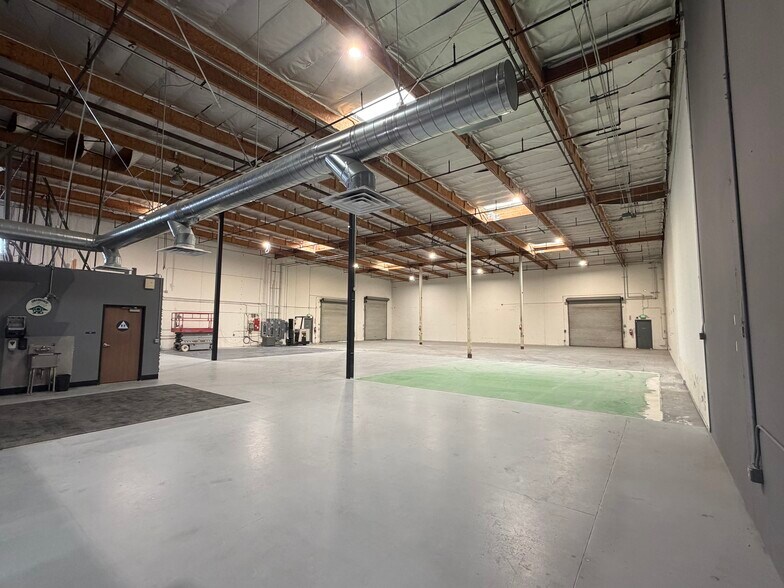 More Photos Of 975 N Todd Ave, Azusa Manufacturing For Lease