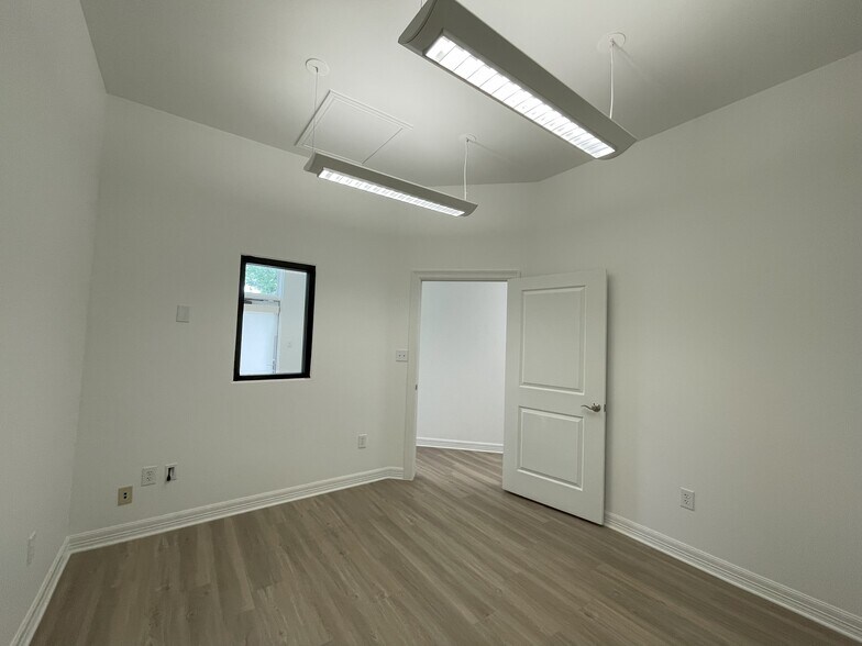 More Photos Of 109 Enterprise Pky, Boerne Loft Creative Space For Lease