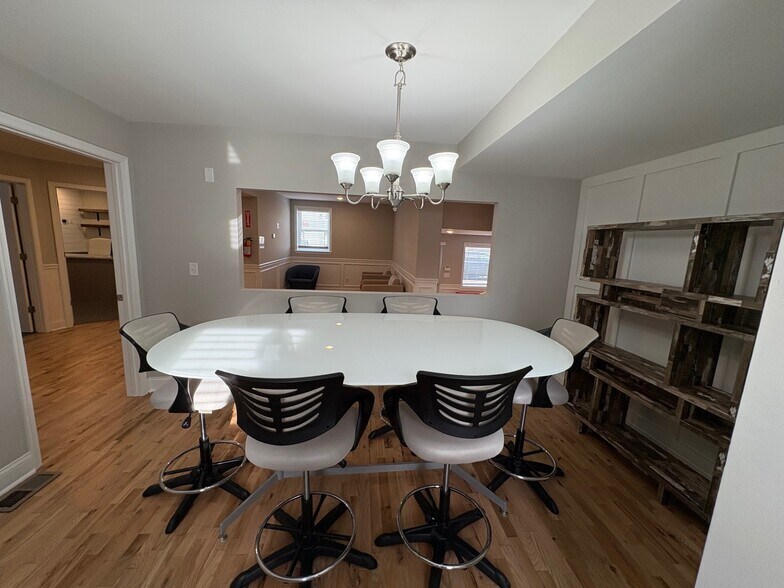 More Photos Of 413 Eastern Blvd, Essex Office Residential For Sale