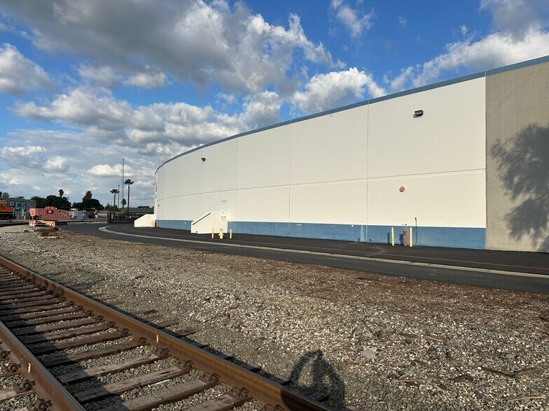 More Photos Of 15500 Phoebe Ave, La Mirada Warehouse For Lease