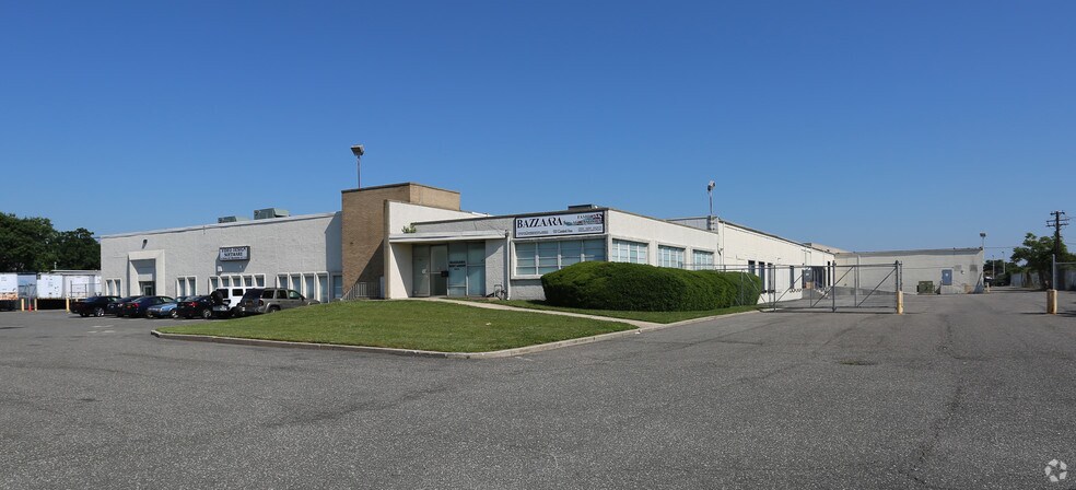 More Photos Of 92 Central Ave, Farmingdale Warehouse For Lease