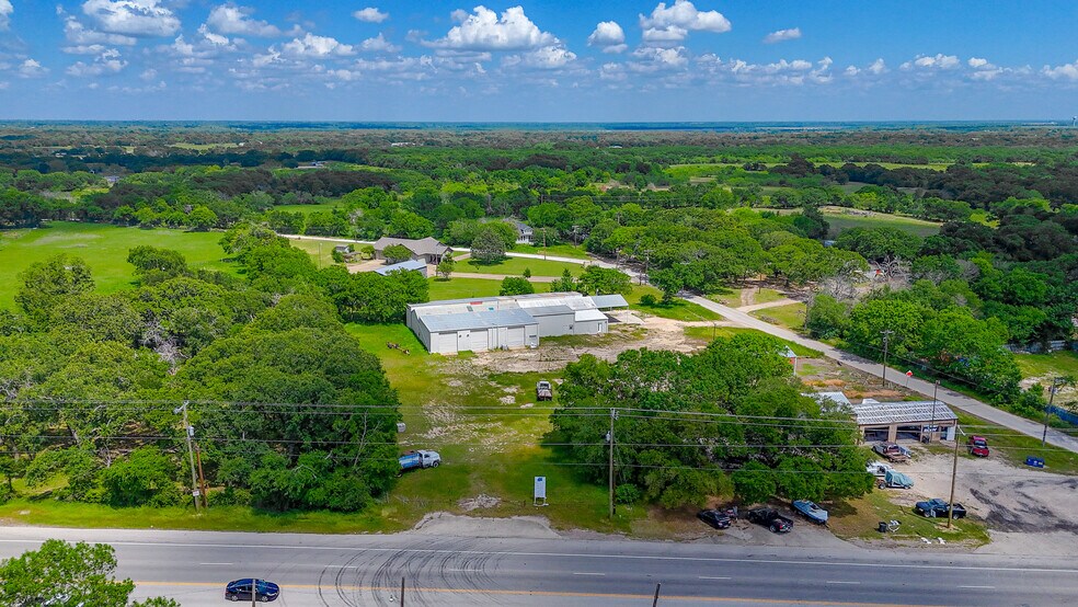 More Photos Of 932 Phife Rd, Corsicana Warehouse For Sale