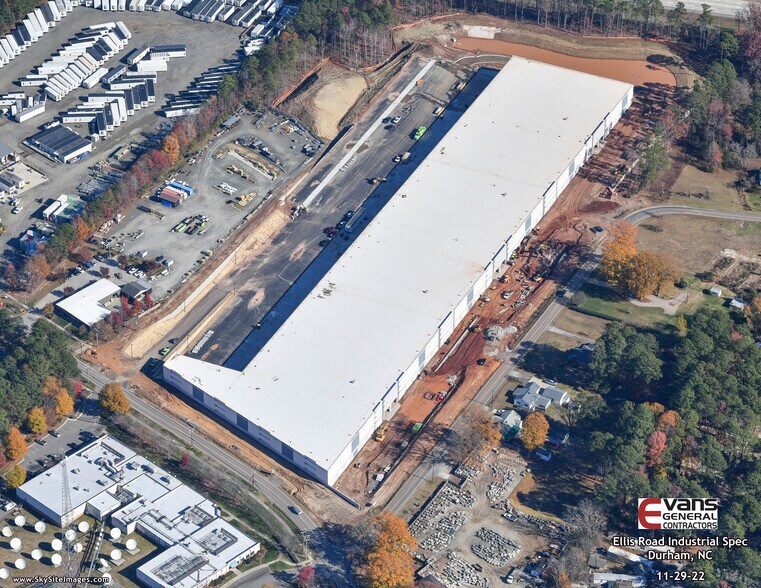 More Photos Of 933 Ellis Rd, Durham Distribution For Lease
