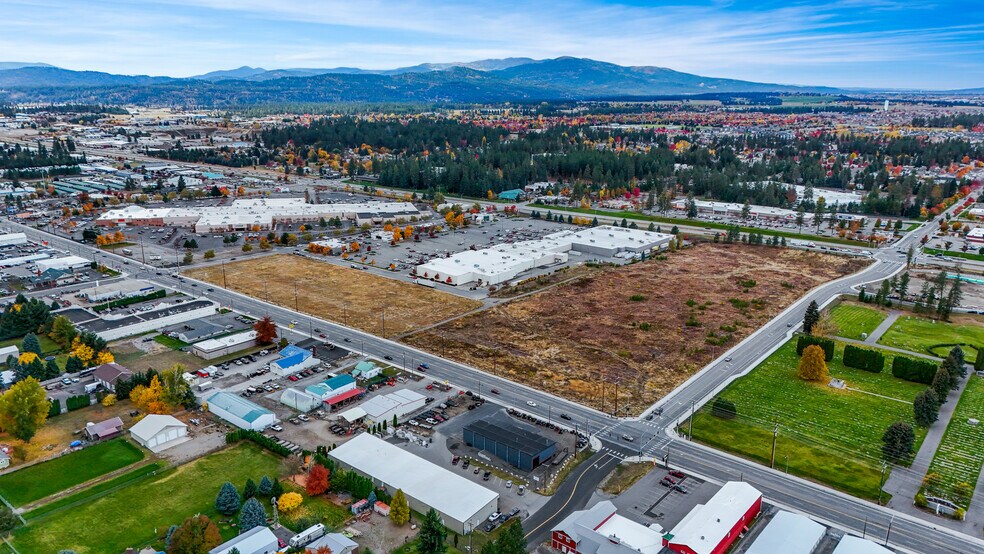 More Photos Of 7168 N Government Way, Dalton Gardens Warehouse For Lease